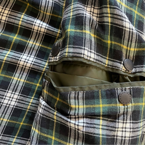 🤍 guc | Barbour | classic waxed olive green jacket - Picture 9 of 11